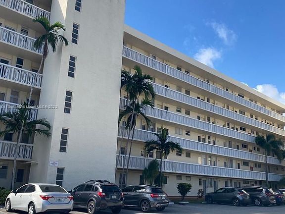 4th image of 2920 Point East Dr APT N204