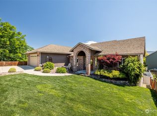 2141 W Honeysett Rd, Wenatchee, WA 98801