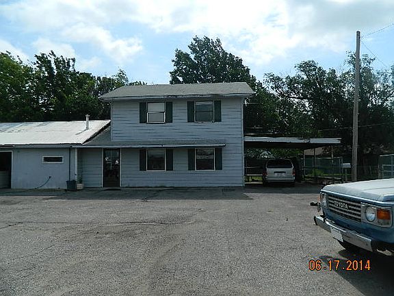 2nd image of 1826 N Summit St