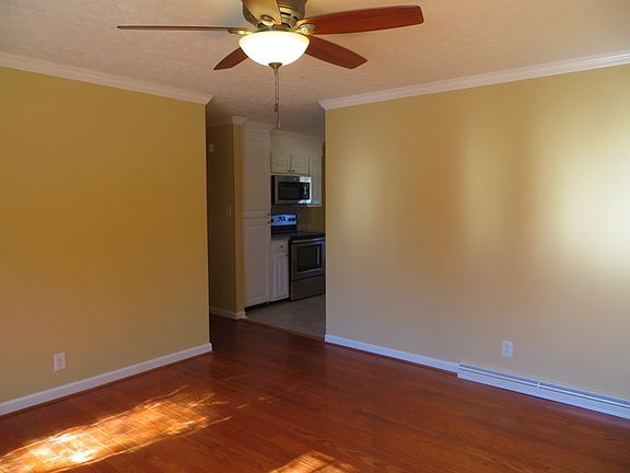 3rd image of 307 Guilford St