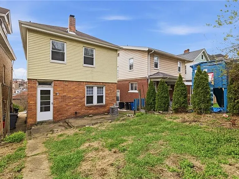 2721 Pyramid Ave — Photo 25