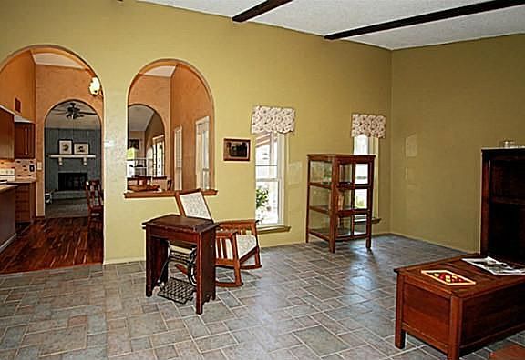 3rd image of 773 Mockingbird Dr