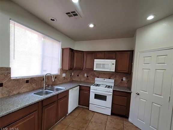 4th image of 5445 Indian Cedar Dr