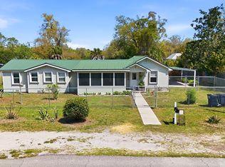 212 NW Avenue C, Carrabelle, FL 32322