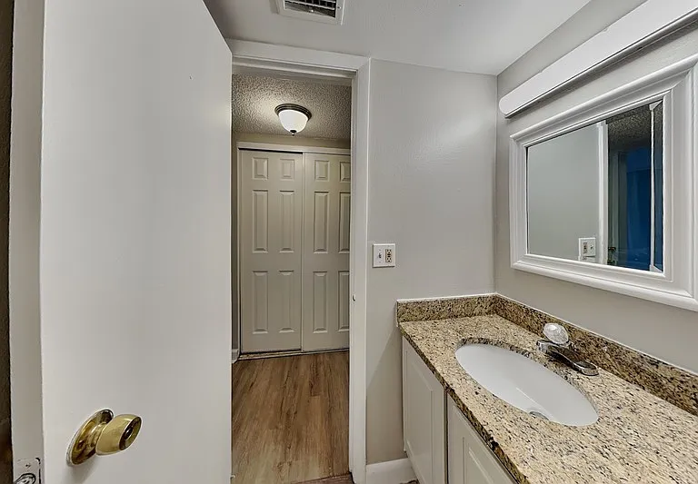 918 Lake Destiny Rd #E — Photo 15