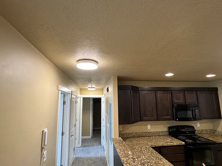 4276 S Main St — Photo 7