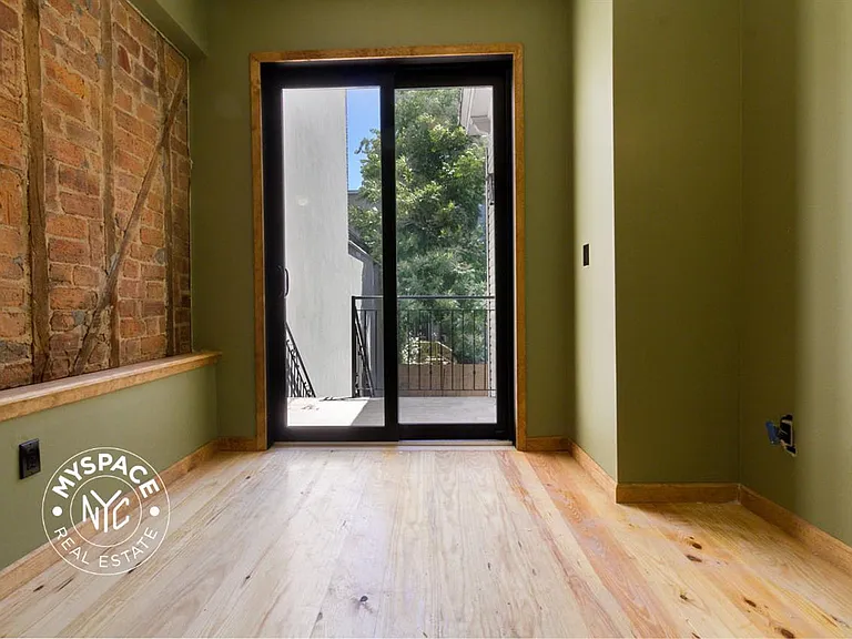 212 Starr St #2L — Photo 8