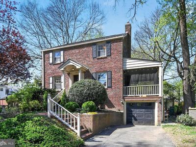8306 Queen Annes Dr, Silver Spring, MD 20910