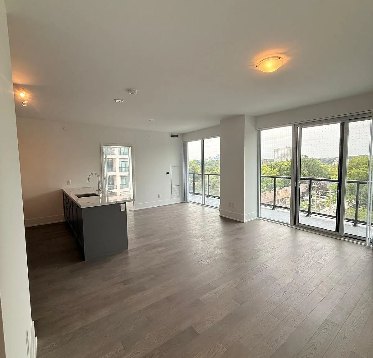 2 bed, $5,000 — Photo 3