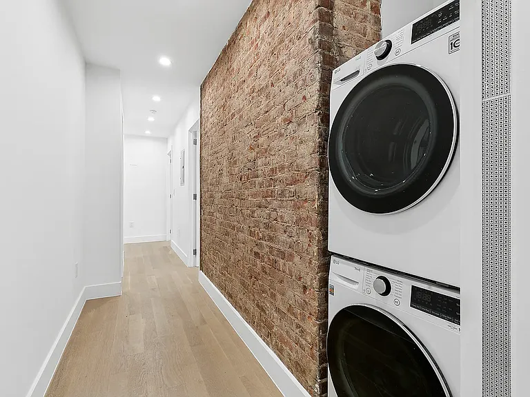 145 2nd Ave #21 — Photo 11