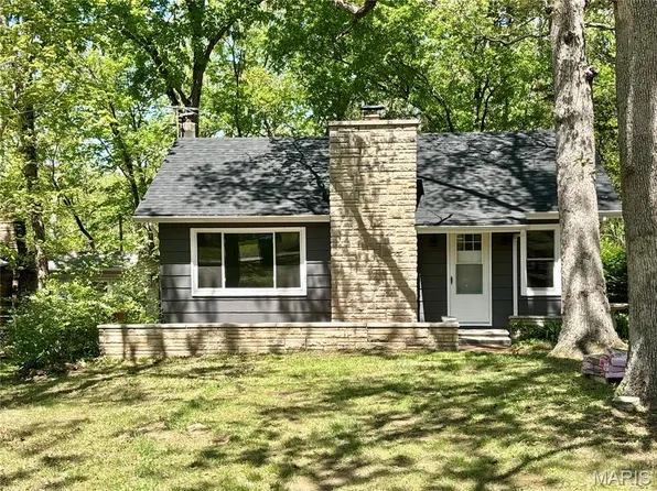 7320 Cedar Dr, Cedar Hill, MO 63016