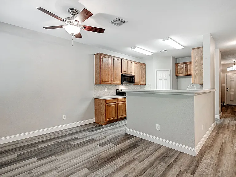 2504 Cypress Point Dr — Photo 13