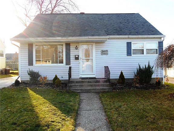 2nd image of 3622 Oakwood St