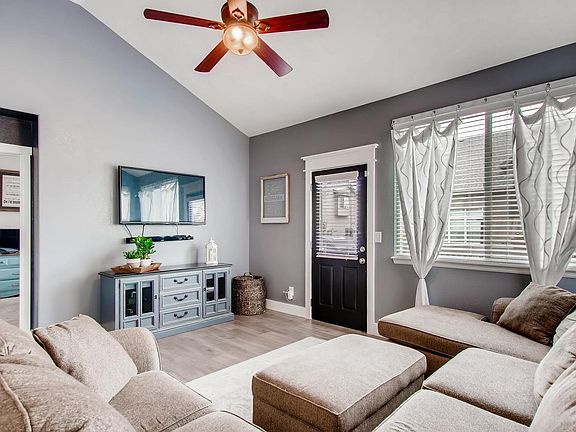 3rd image of 10902 Kingston Ct
