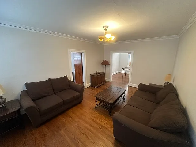 115 Westmoreland Court - 9 — Photo 3