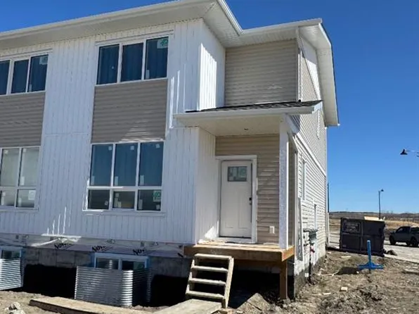 42 SW Lavelle Close, Red Deer, AB T4S 0S5