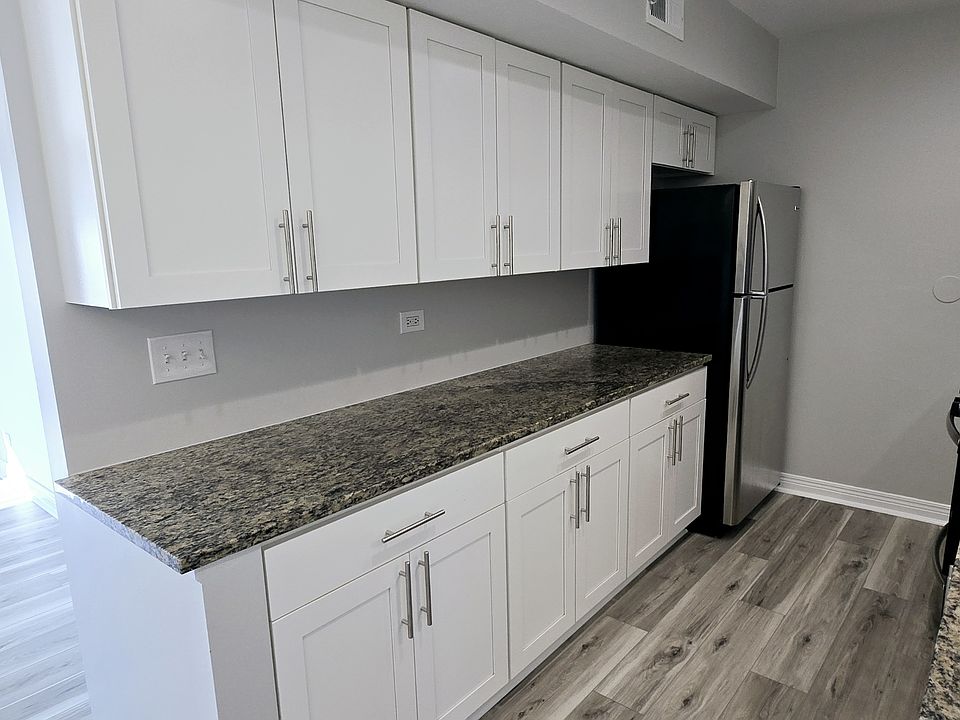 1st image of 508 N Cass Ave APT 203