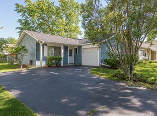 3075 Fox Hill Rd, Aurora, IL 60504