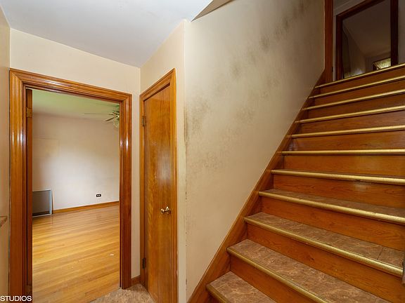 4th image of 805 N 13th Ave