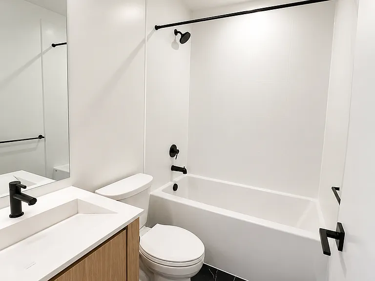 2180 Kelly Ave — Photo 6