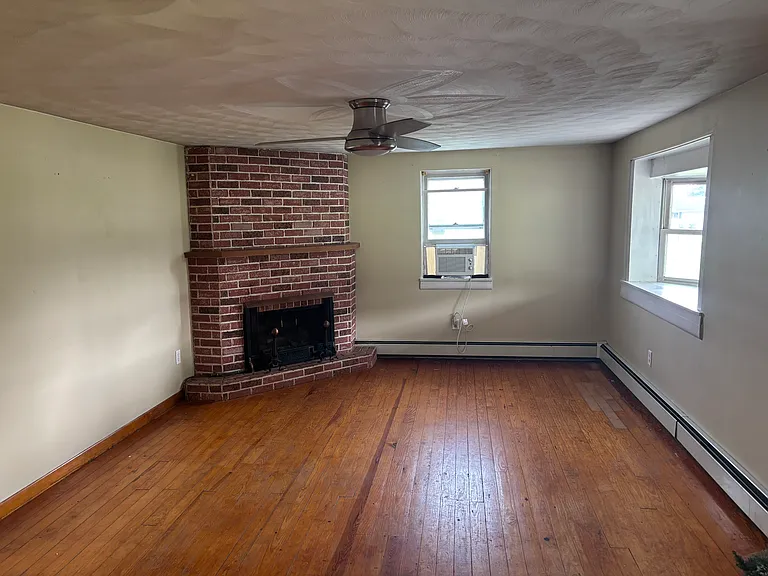 644 Vine St — Photo 2