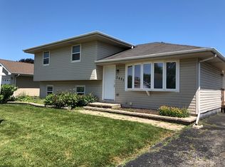 3827 Bergstrom St, Joliet, IL