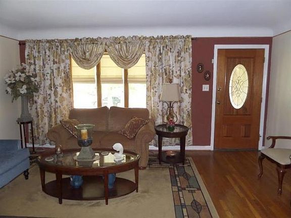 2nd image of 8711 Monsanto Dr