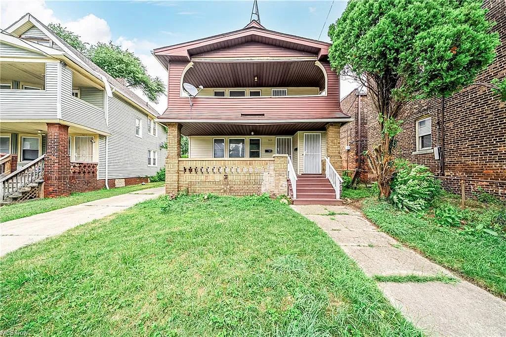 1 bed, 946 sqft, $690 — Photo 1