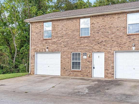 3rd image of 535 Lafayette Rd