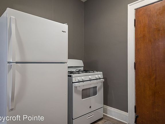 3rd image of 1284 Cove Ave #86