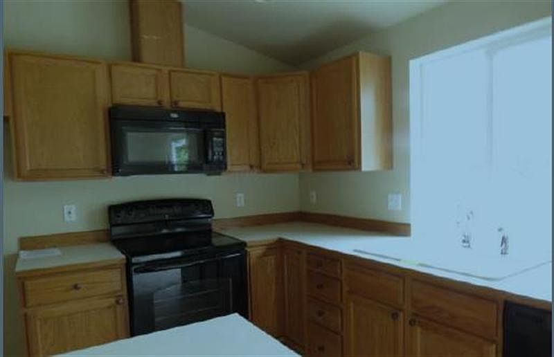2nd image of 8715 204th Street Ct E