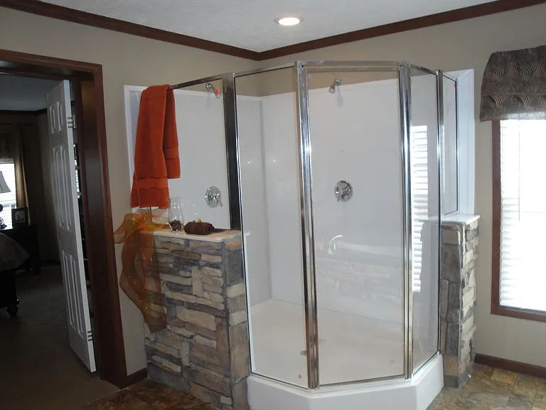 3184 Lee Road 137 — Photo 4