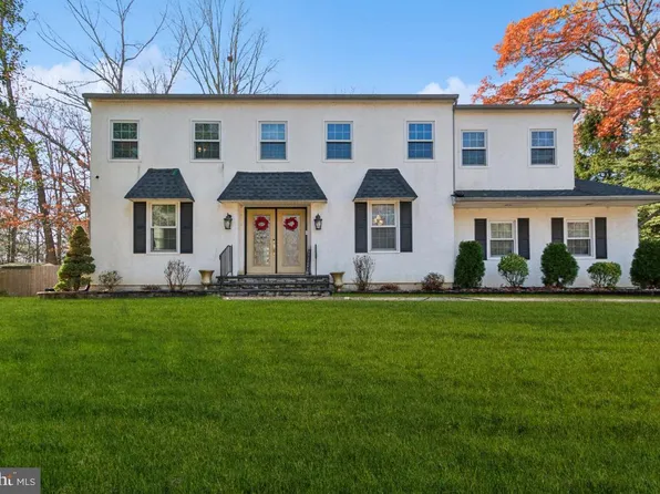 1821 Lillian Dr, Williamstown, NJ 08094