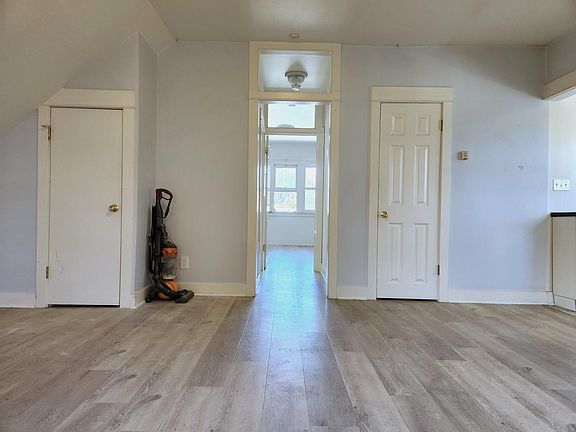 2nd image of 312 Molino Ave #A