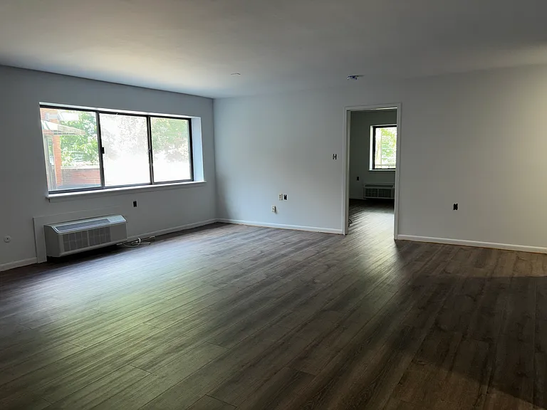 164 Union St #2E — Photo 13