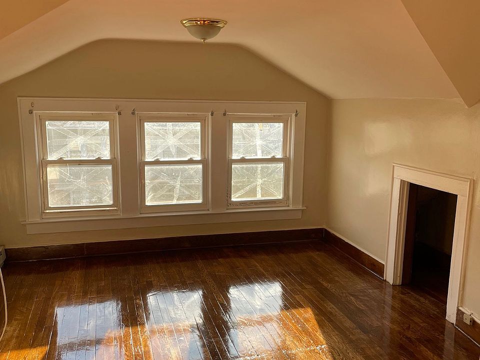 1st image of 33 Unity Ave
