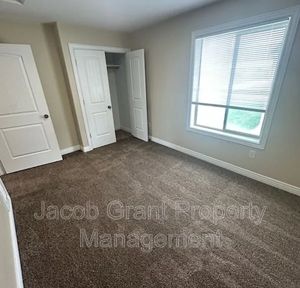 245 Opal Ct #2E — Photo 14