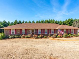 104 Hendrix Dr, Boiling Springs, SC 29316