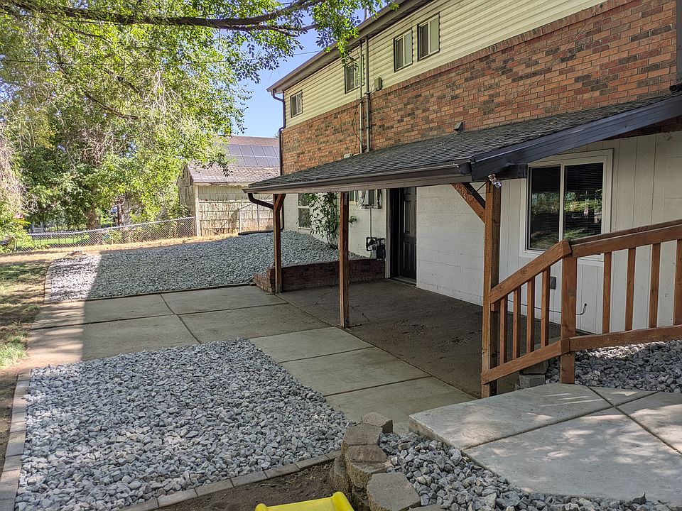 Spacious Patio