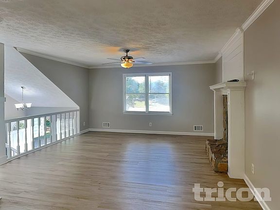 2nd image of 2590 Mountain Brook Rd