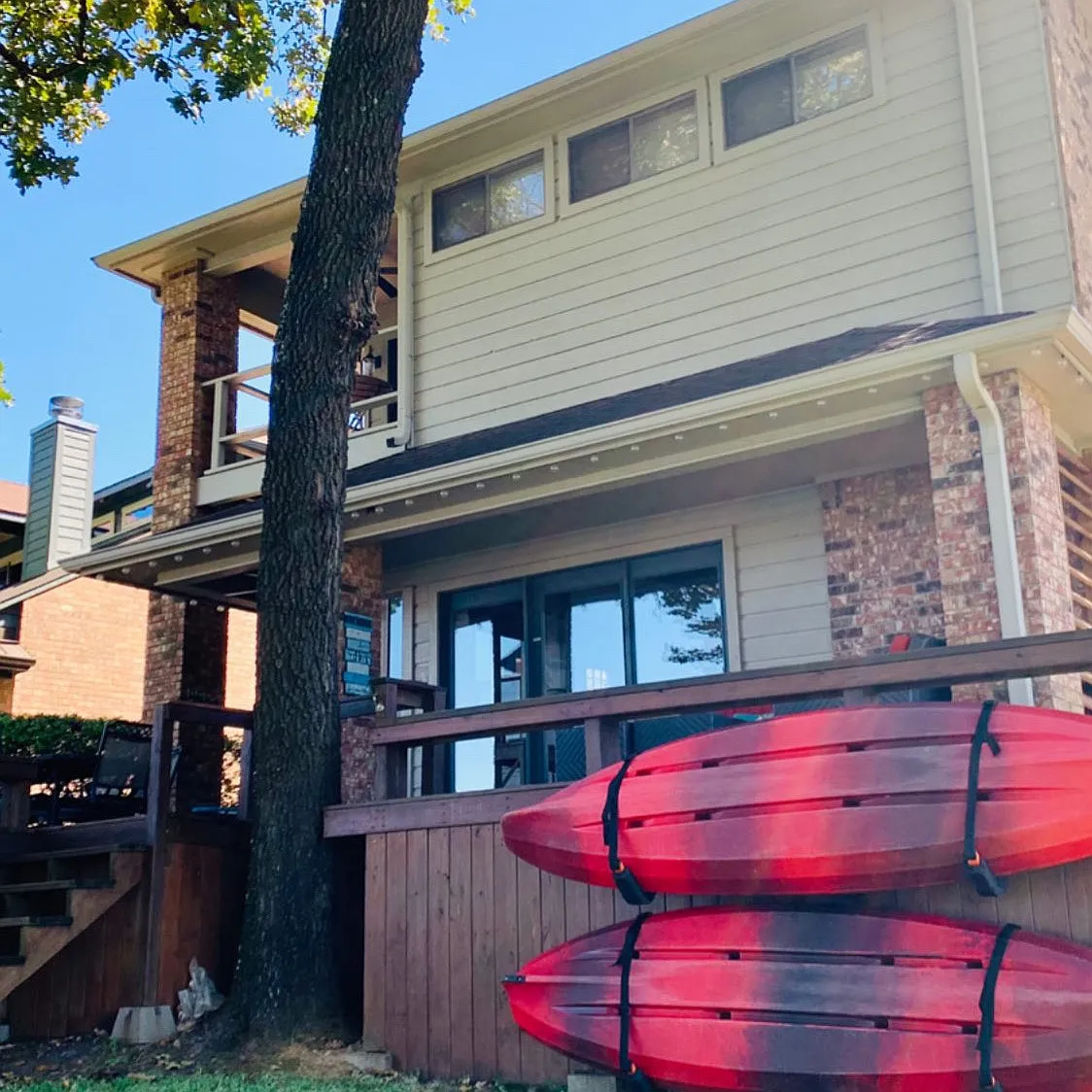 505 Villa Point Dr — Photo 1