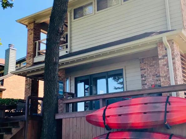 505 Villa Point Dr, Tool, TX 75143