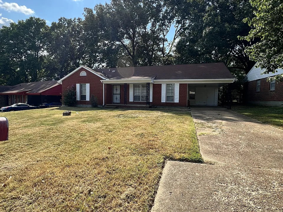 3611 Naylor Dr