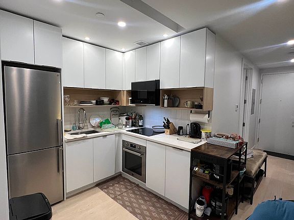 5th image of 280 Meeker Ave #506