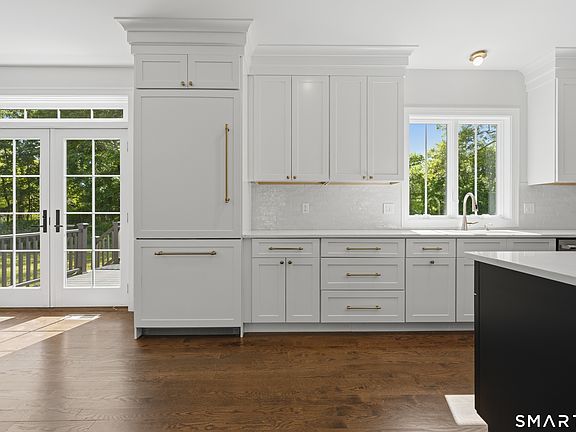 3rd image of 360 Taulman Road