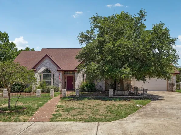 155 Stoney Brook Rd, Kerrville, TX 78028
