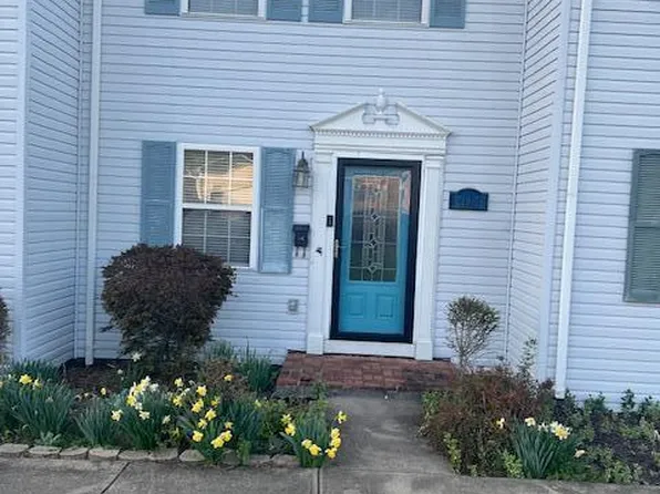 219 Hunter Hills Cir APT 12, Bristol, TN 37620
