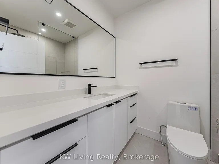 712 Eglinton Ave E — Photo 14