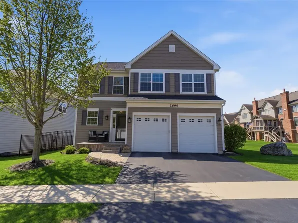 2699 Regency Ct E, Saint Charles, IL 60175