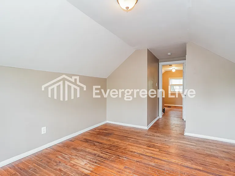 939 Colgate Rd — Photo 11